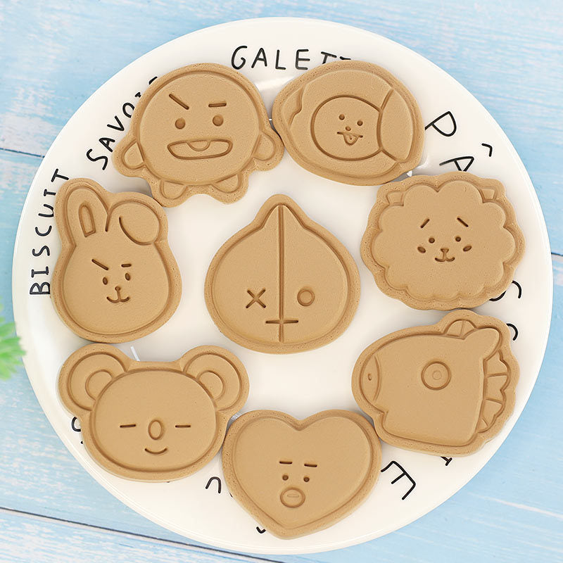 BTS BT21 Cookie Cutter 8pcs Set