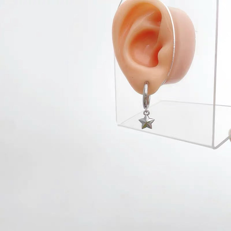 Stray Kids Hyunjin’s Style Titanium Steel Star Earrings
