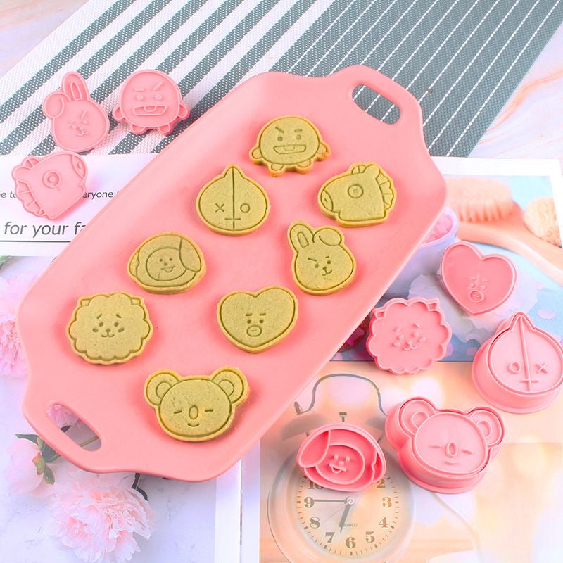 BTS BT21 Cookie Cutter 8pcs Set